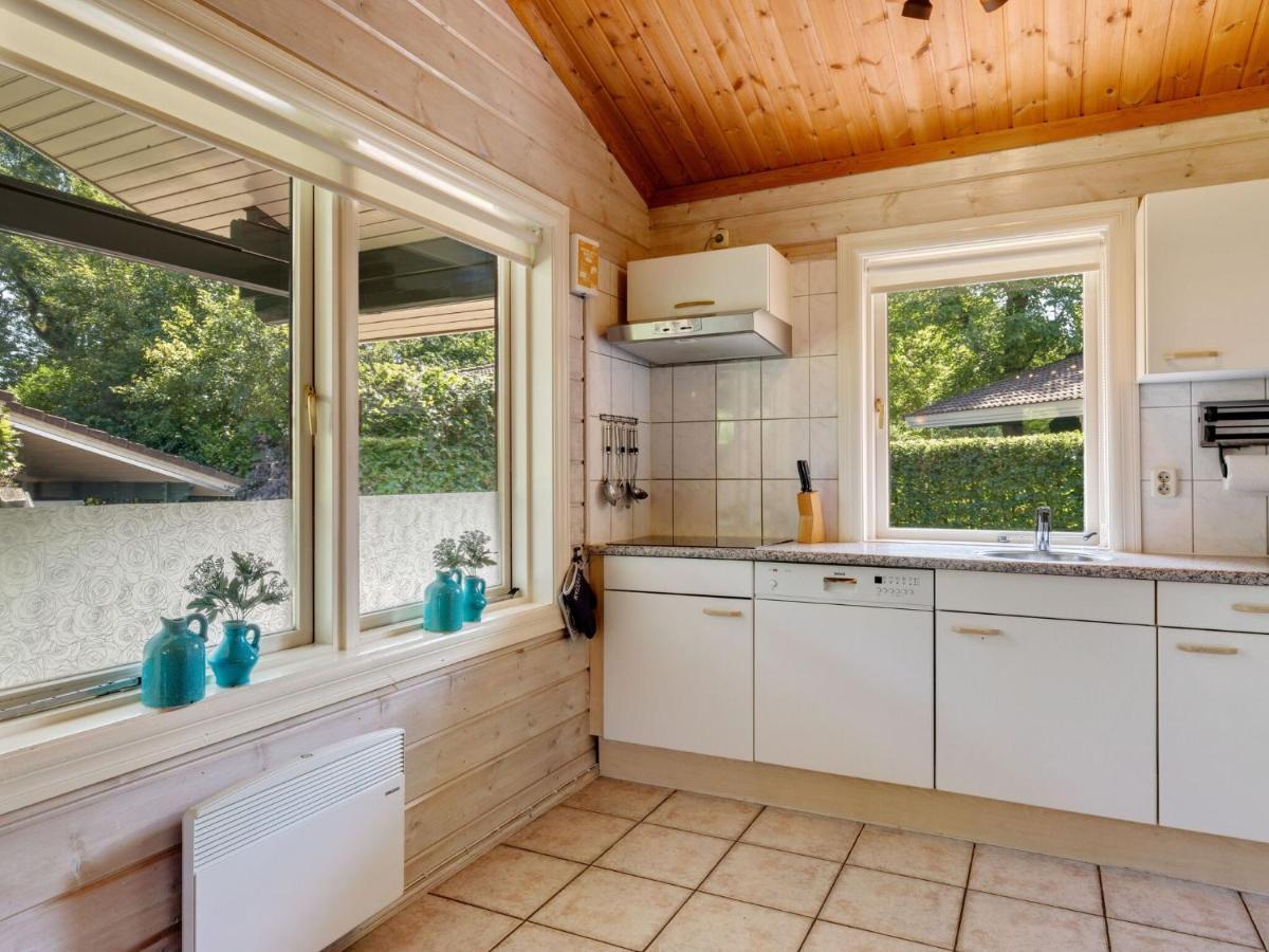 Luxurious Chalet In Guelders By The Forest Hulshorst Exterior foto